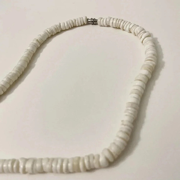 Vintage  90s Lot of 2 Necklaces Puka Shell - Picture 7 of 15